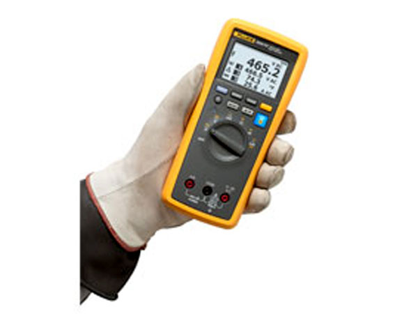 Fluke 3000 FC 係列無線萬用表